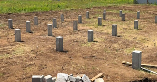 Фундамент на забивных жб сваях под ключ в Кинели - фундамент из забивных железобетонных свай цена от 3123 руб/м2